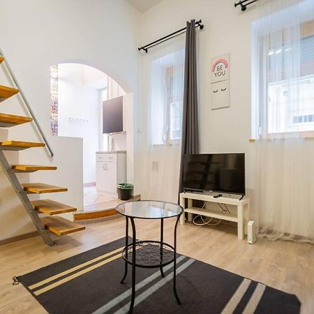 Cozy Apartment In Sip Str., Luna Budapest Exterior photo