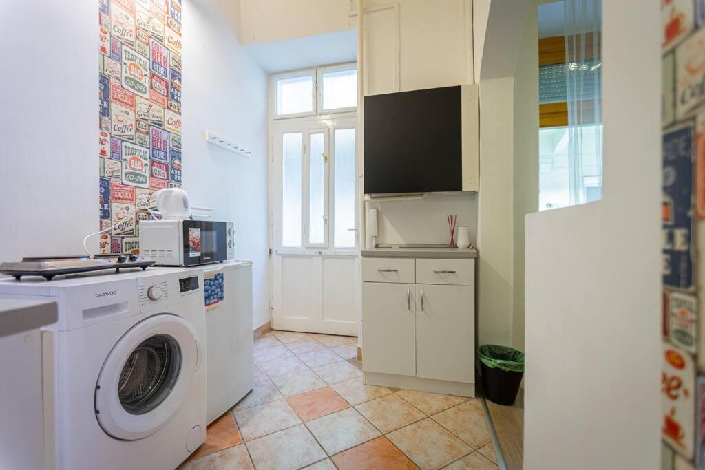 Cozy Apartment In Sip Str., Luna Budapest Exterior photo