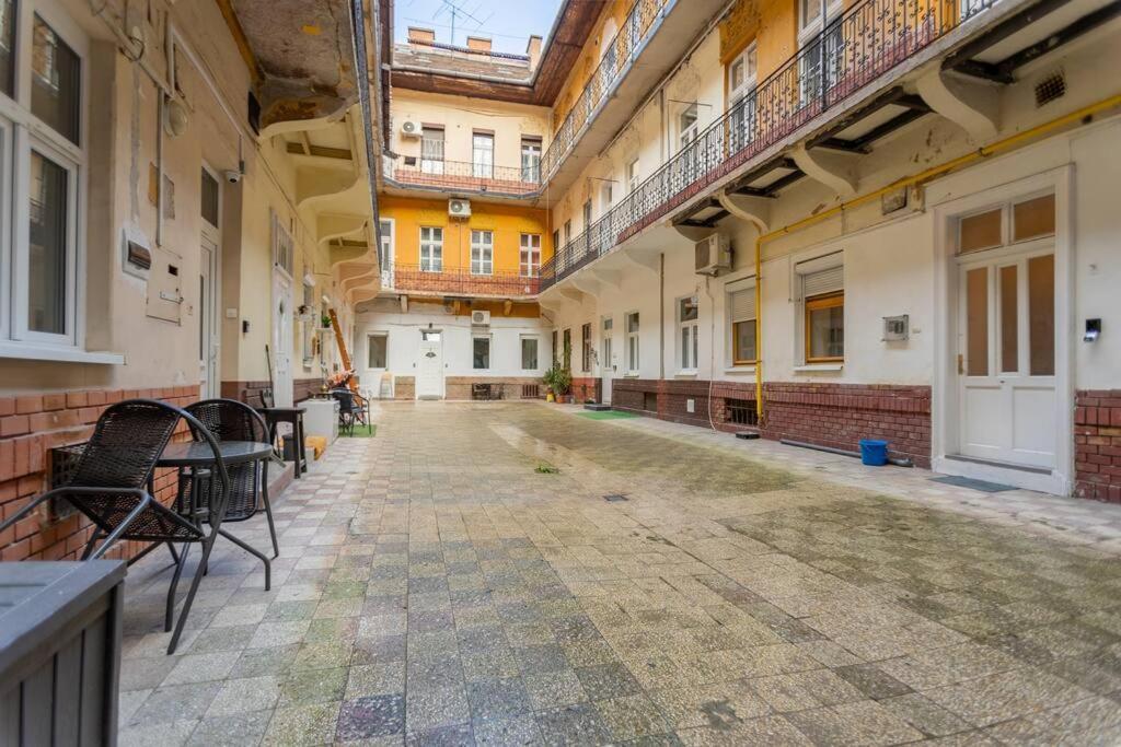 Cozy Apartment In Sip Str., Luna Budapest Exterior photo